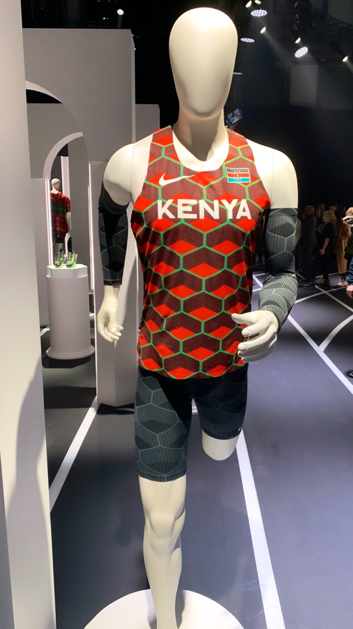 تويتر Just Athletics على تويتر Tokyo 新ユニフォーム発表 カナダ ケニア ドイツ アメリカ Tokyo T Co X4nr4ztepa
