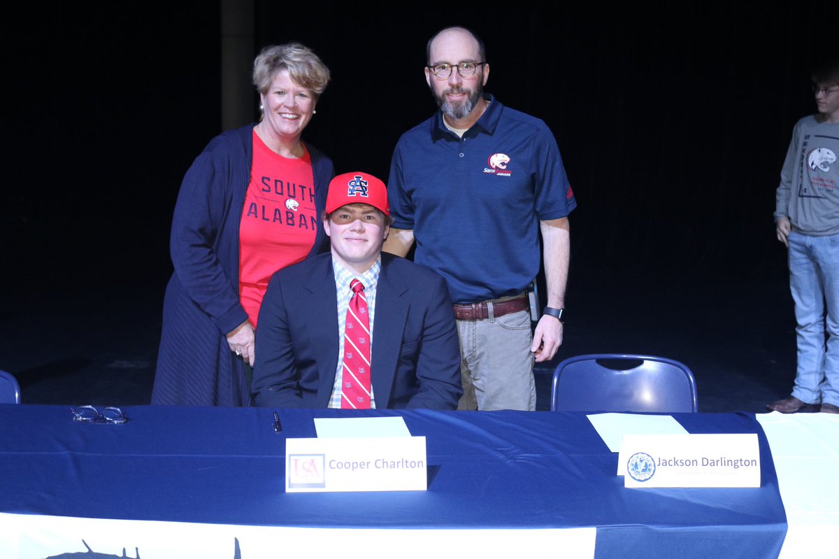 coopercharlton8's tweet image. Great signing day. Happy to be a Jaguar. Thanks to @USA_HCCampbell @coachkitchens42 @Coach_Edenfield @EHS__Football @Ehsbaseball8 and everyone who helped me get here.