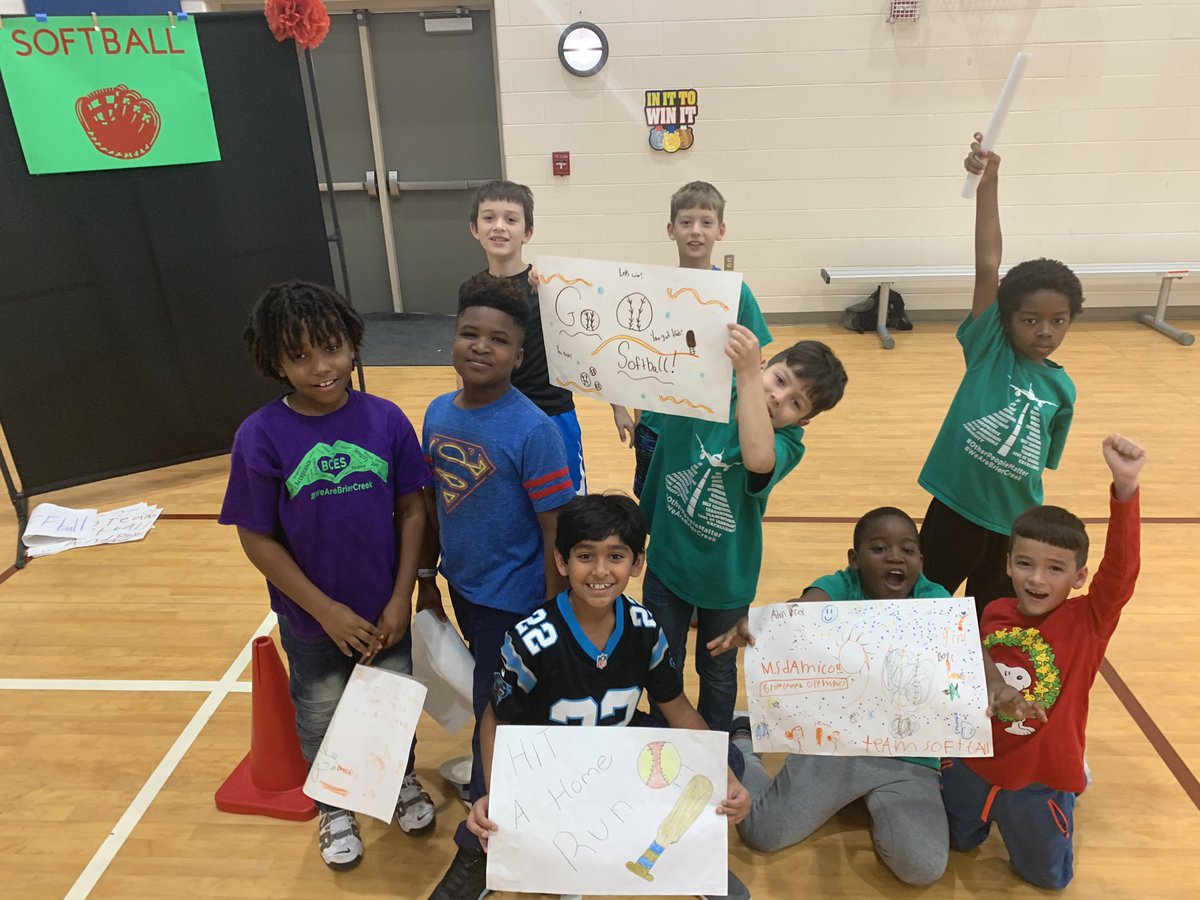 ARES_MrsDP's tweet photo. Could not be prouder of these Jets who cheered their hearts out for their classmates! Countless high fives, pats on the backs, and deafening cheers! Teamwork at its finest! #teamsoftball #wearebriercreek @bces_pta @BrierCreekES #bcesOLYMPICS https://t.co/uDsATwY5Rg