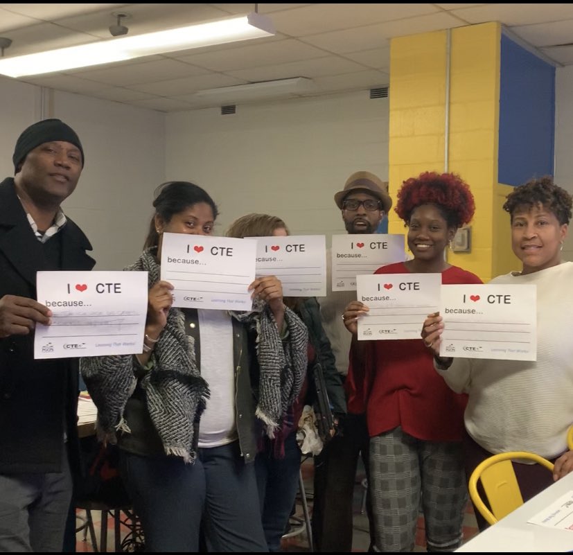klewiswhite's tweet photo. Evening collaboration session with these CTE lovinโ technology education instructors. @pgcps @PGCPSCTE #CTE #LearningThatWorks @Tech_Teacher613 https://t.co/ssy9aUQMGE