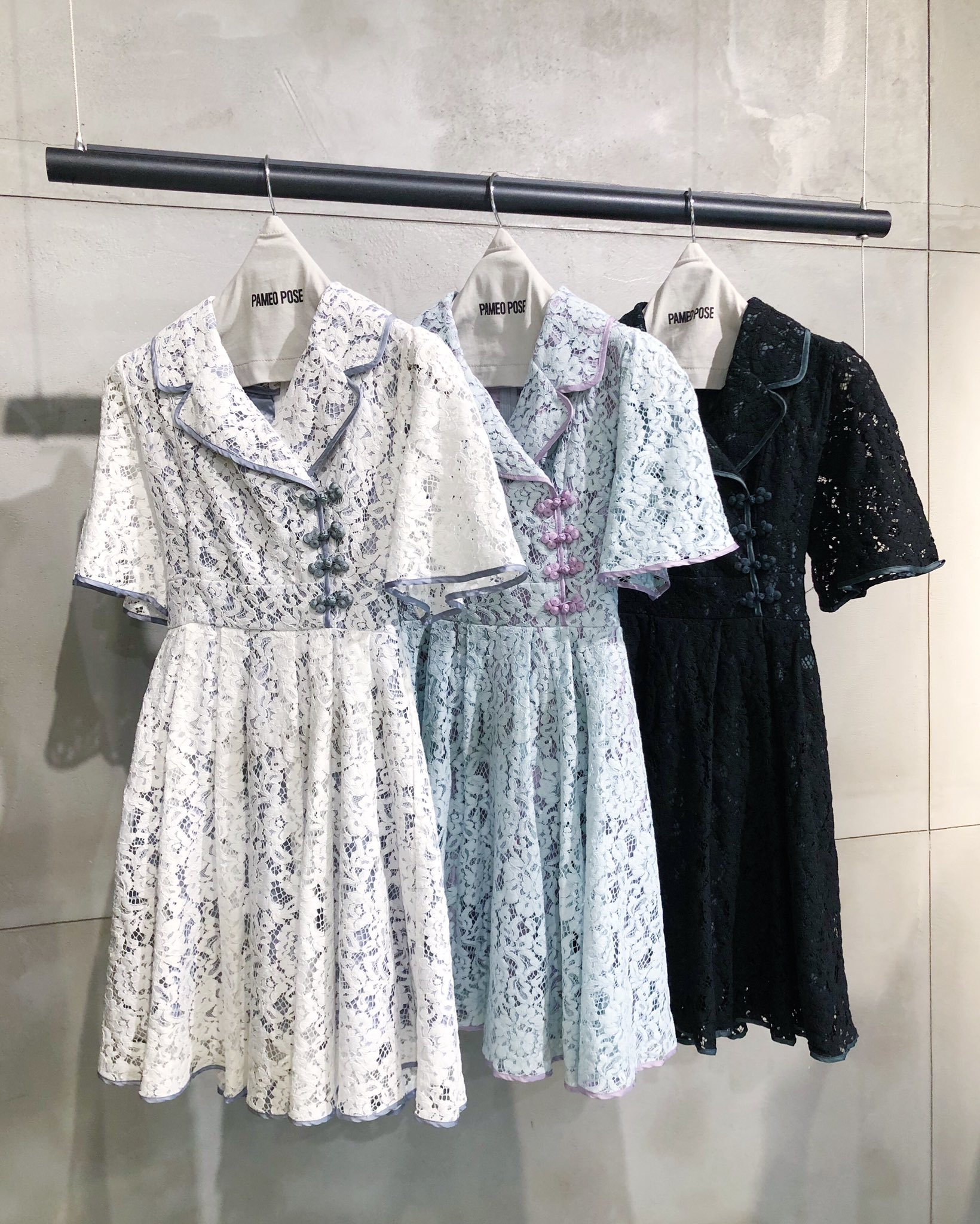 【PAMEO POSE】Mandarin Button Dress PAMEO POSE Mandarin Button Dress （ベージュ） -ファッション
