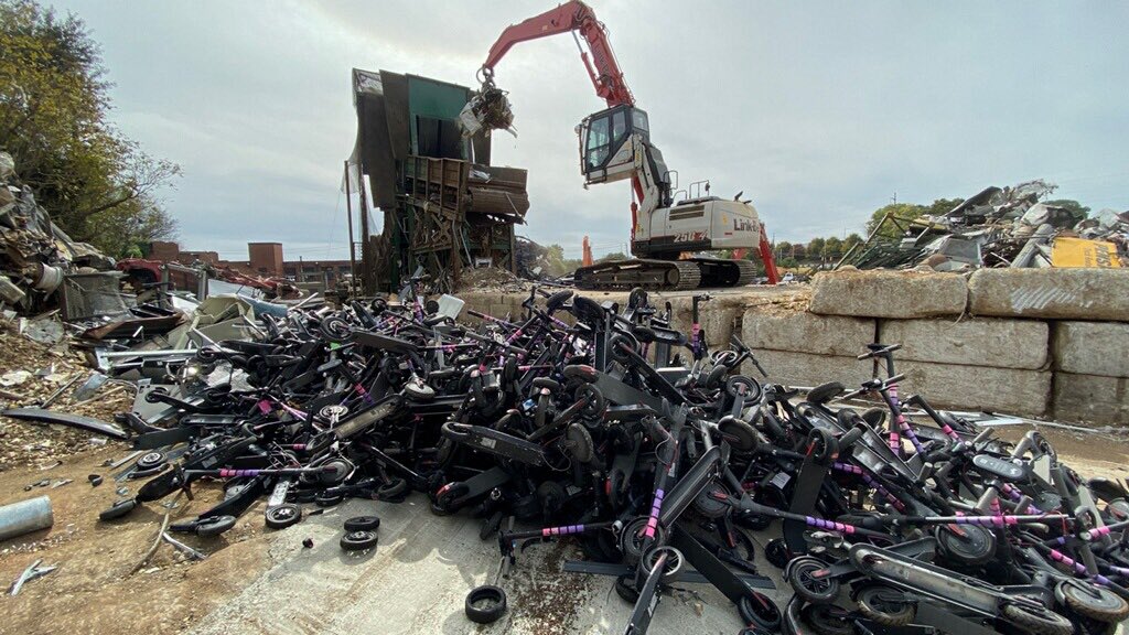 ScooterTalk's tweet photo. Survivor of the 2019 Atlanta Lyft Scooter Purge spotted. https://t.co/Rn513BpYOH