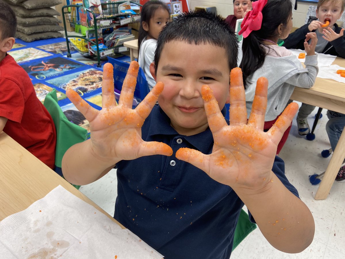 kinderkeitz's tweet photo. Teaching about something you cannot see can be difficult, but this Cheeto dust allowed us to see how germs can be spread on the things we touch. #washyourhands https://t.co/aW7pCO68MW