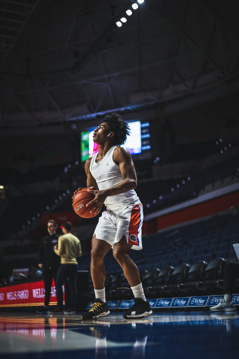 GatorsMBK's tweet photo. Almost that time...

#GatorsHoop https://t.co/pLwsSL8tSI