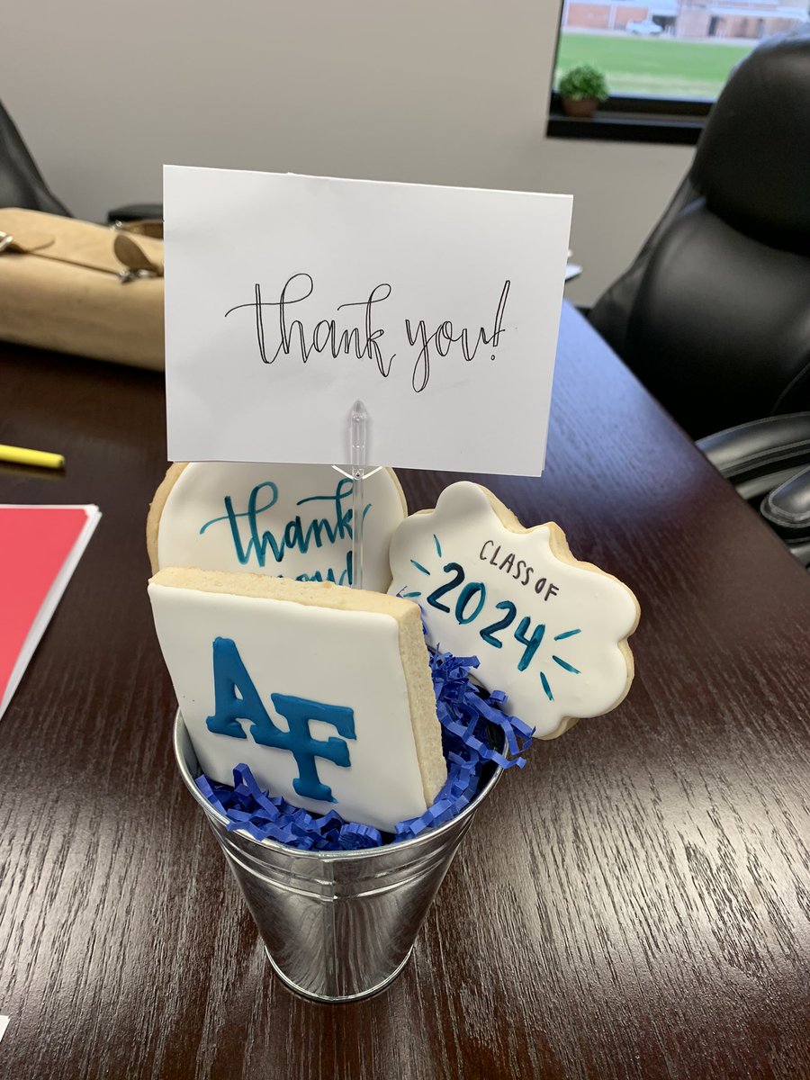 Thad Roher tweet media