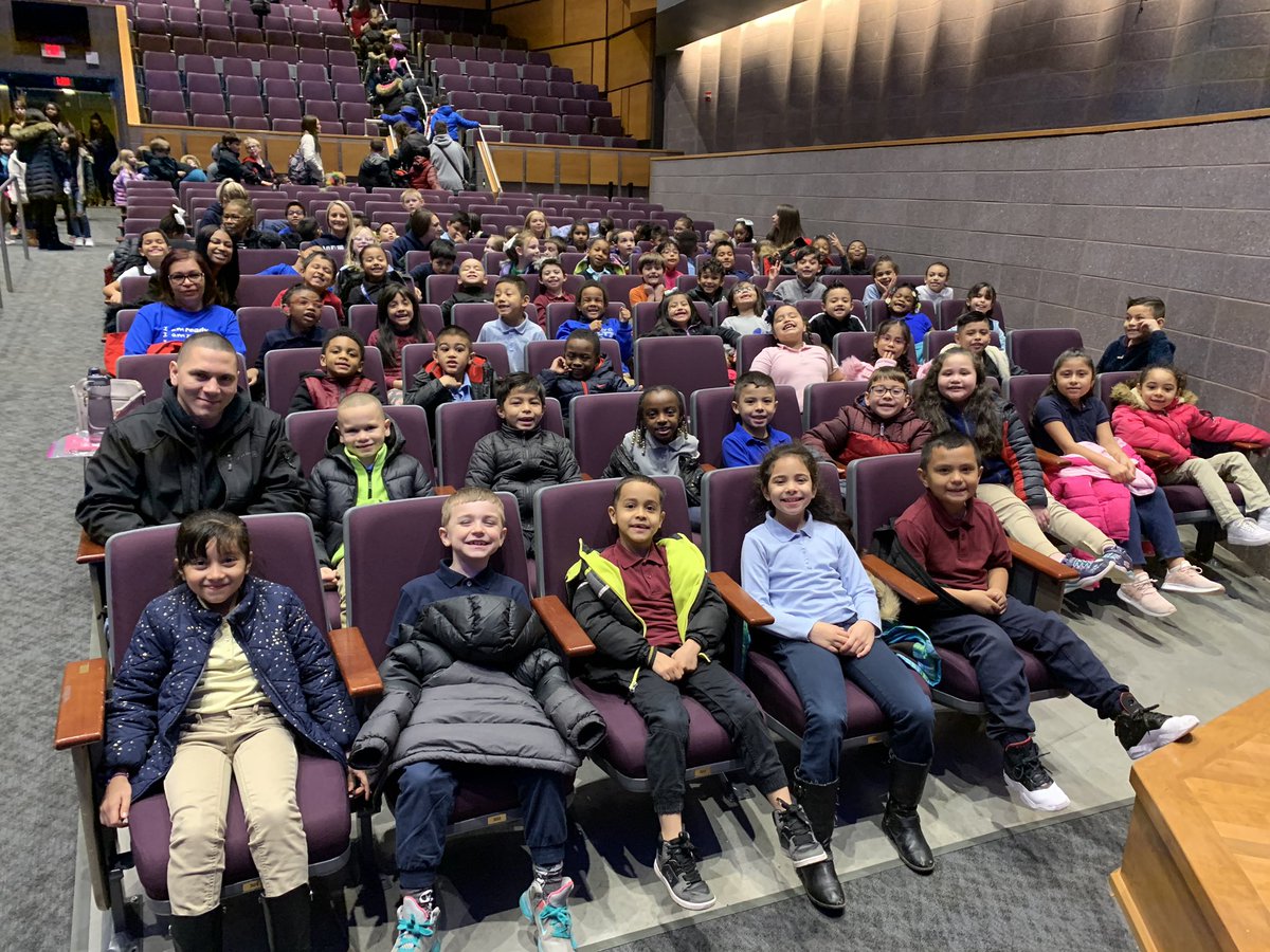 First grade field trip to Cab Calloway to see students perform Frozen Jr! We LOVED it!!! ❄️⛄️ #wearebaltz <a href="/BaltzBears/">Baltz Elementary School</a> #baltzbears <a href="/MrsCampanella_/">Jina Campanella</a> <a href="/miss_dale/">Christina Dale</a> <a href="/Miss_Flowers109/">Jamee Flowers</a>