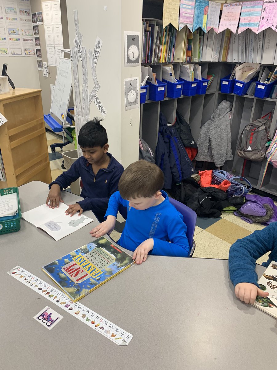 First grade had so much fun partner reading with friends from other classrooms!   #WorldReadAloudDay2020 #OakStStories <a href="/mrs_perro/">Mrs. Perro</a> <a href="/MrsTobinOak/">Mrs. Tobin</a>