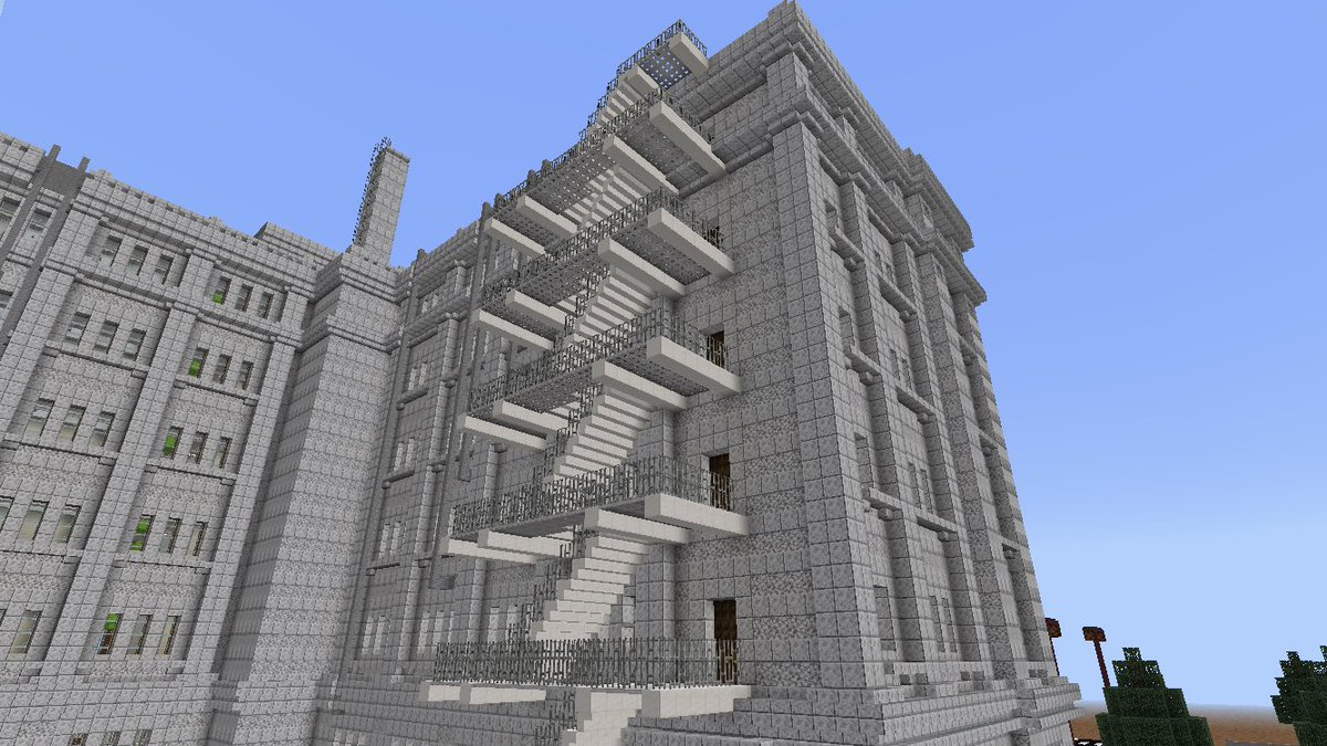 黒樫市 Minecraft現代都市開発 二方向避難を確保するため非常階段 を設置しました Minecraft Minecraft マイクラ マイクラpe T Co Tdbxxrkhay Twitter