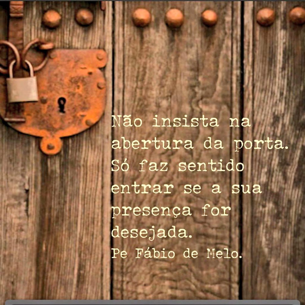 andriami1's tweet photo. Não insista em entrar onde não lhe cabe mais 🚪 https://t.co/muqvX5XQXe
