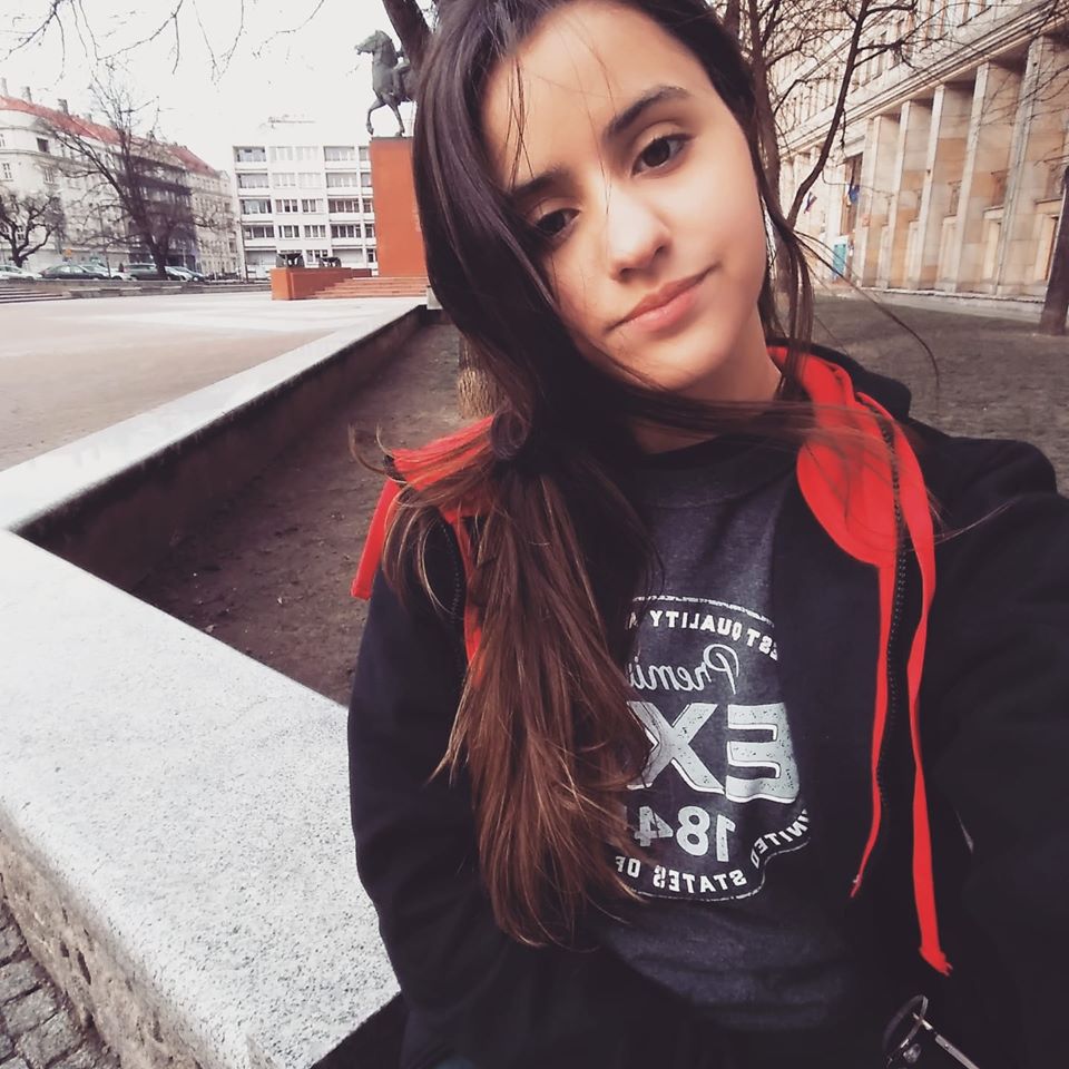 bizinhafps's tweet image. STREAM ON !!
voltando pra plataforma roxa
cOLA =) twitch.tv/bizinhafps