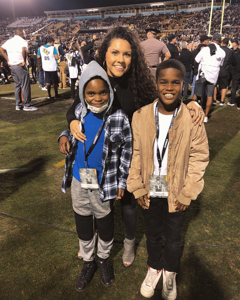 angeliajolie_'s tweet photo. National Signing Day &amp; National Women in Sports Day!

The late nights &amp; crazy days are  always worth the smiles, memories &amp; the opportunity to watch dreams become reality 🖤

https://t.co/19z0vn09ri https://t.co/Eiuk8yF1io