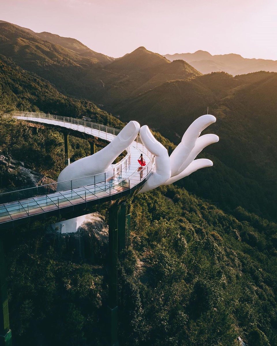 earth's tweet photo. A rainbow bridge in Fujian, China. https://t.co/YQBsqhLktc