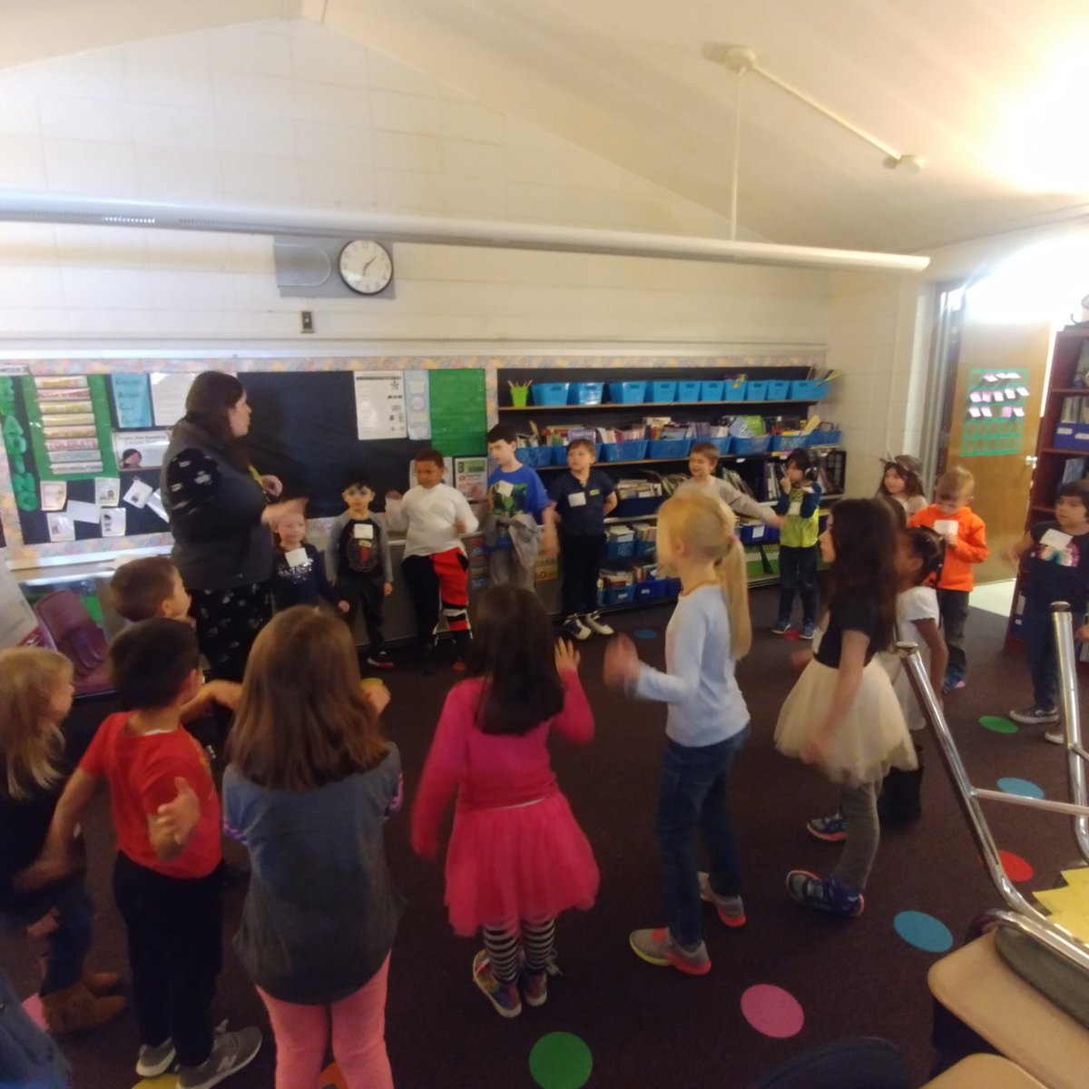 PRIDE club day <a href="/NorrisElem/">Norris Elementary</a> and the Gardening Club welcomed Hannah from Keep Omaha Beautiful to teach us about nature's recyclers! These bright and brilliant little lions are wonderful scientists! #TeachUP <a href="/MPSElemEd/">MPS Elem Ed</a>