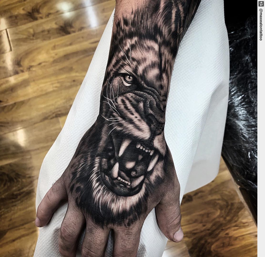 Flash Ink Tattoo Studio Angry lion tattoo done by Ian blackndgreytattoo colourtattoo tattoo tattoos tattooart tattoooftheday besttattooinbali flashinktattoo flashinktattoostudio balibible balibogan balitattoo baliholiday