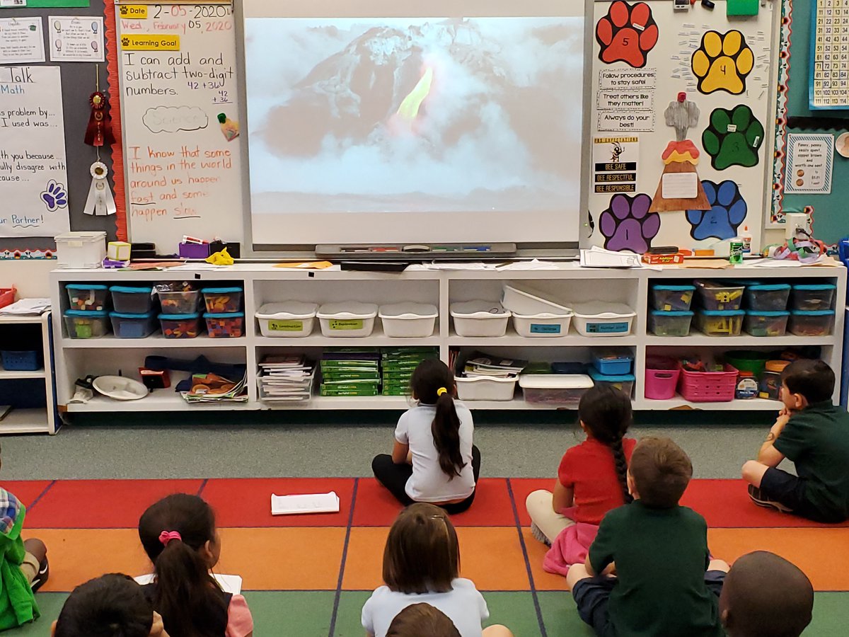 Jinx25kcrd's tweet photo. Science Wednesday: Volcanoes (Extension)
Today we conducted three different mini experiments to determine if our volcanic eruptions happened fast or slow. @CESbuzzing https://t.co/7qcWMPjzki