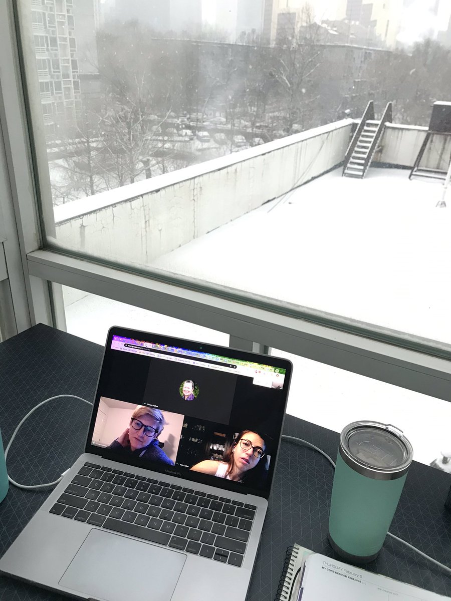 MmeLayman's tweet image. Morning #edurolearning meeting in the snow! #coetail
