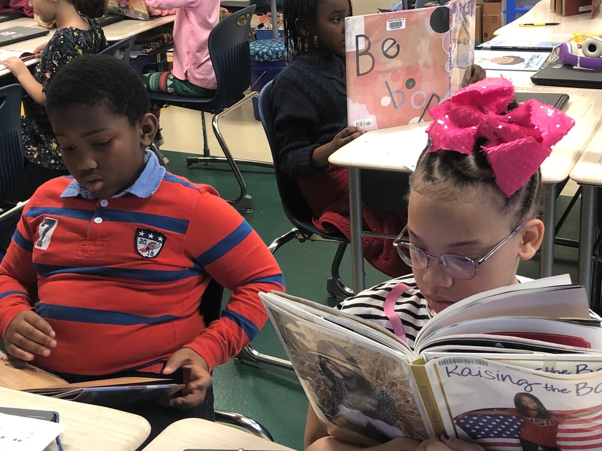 reach4excellen1's tweet photo. Terrific Kids & Terrific Books #EnonRocks@Enon_ElementarySchool https://t.co/UtHG9a2PfQ
