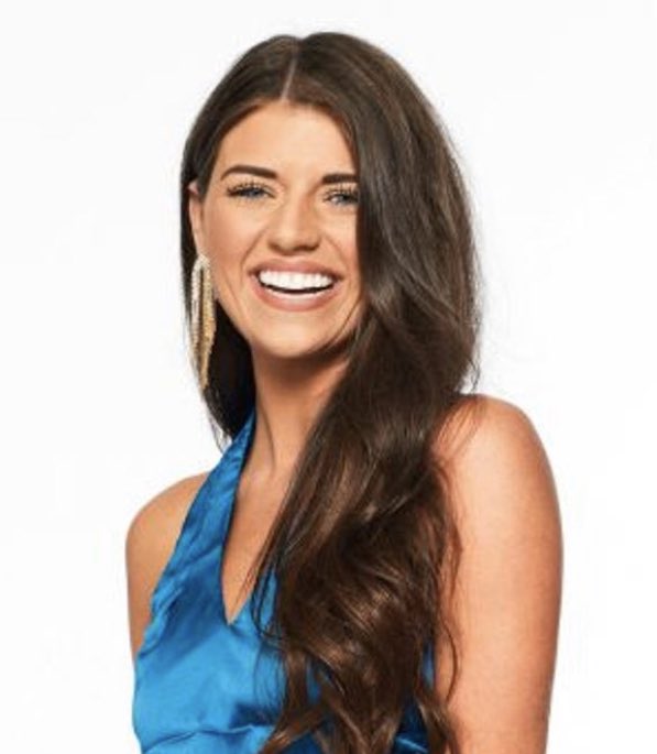 karanicholette_'s tweet photo. you know who isn’t gonna cause any drama tonight????? #TheBachelor https://t.co/HT5eKDn9Qq