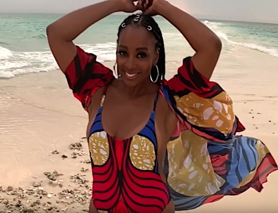 SoulBounce's tweet photo. #RWND: @Syberspace Sends Us A Visual Postcard From Tanzania In ‘Camelot’ 🏖️ https://t.co/MPOJIwomJm #Syberspace #Camelot #SoulBounce #music https://t.co/PN28sGbW9s