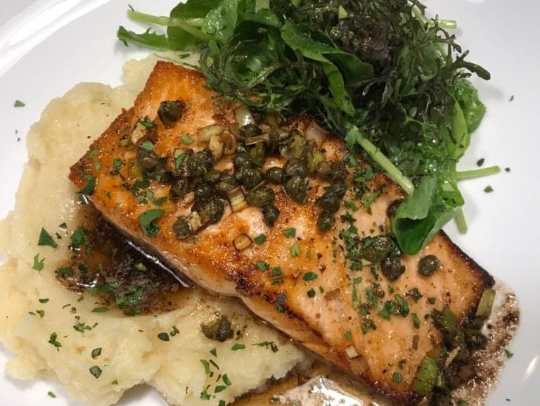 New menu, who dis?

#newphonewhodis #newmenu #salmon #capers #greens #mixedgreens #grilledsalmon #seafood #fish #denver #denvereats #denverfood #denverfoodie #butchersbistro #thebutchersbistro #larimerst #ballparkdistrict #thingstodoindenver #foodies #seriouseats #cheflife