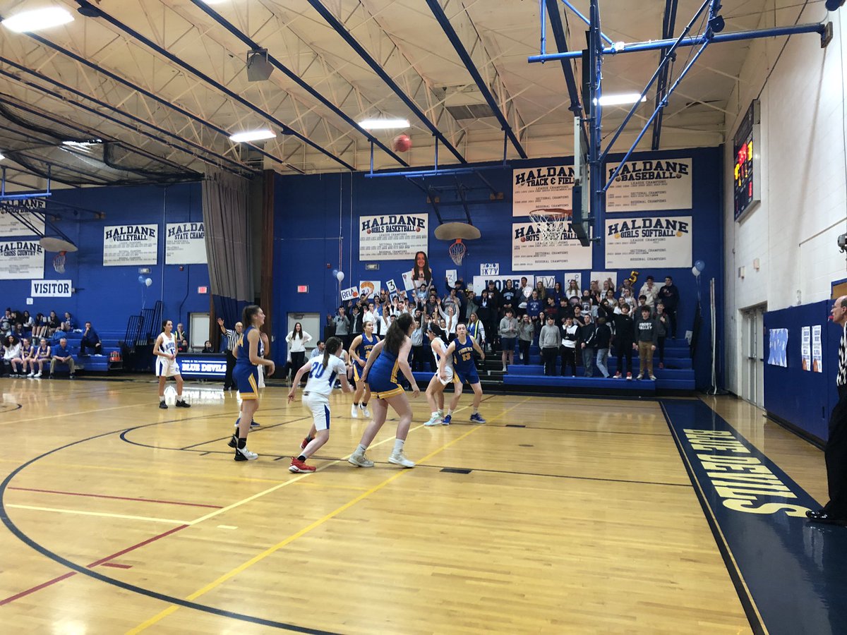 jjsniffen's tweet photo. Great senior night for Haldane Girls Basketball! 48-36 over North Salem.🏀 https://t.co/MOy0waPcTW