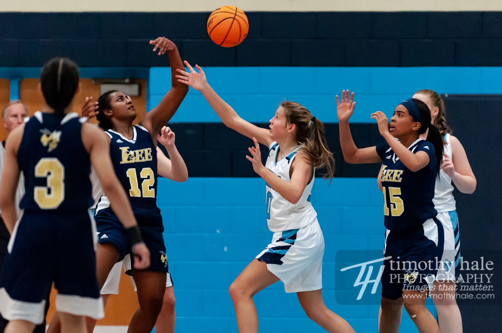timhalephoto's tweet photo. @UnionPinesHs swept #LeeCountyHS last night, 3A Tri-County 6 Conf. #UPLadyVikes win 63-41, #UPVikings win 49-47 thriller. See more images https://t.co/fL4cnVn3ha (Credit © Timothy L. Hale) @NCHSAA @MooreSchools @MooreSportRadio @NikonUSA @thinkTANKphoto @BlackRapid @CameraBits https://t.co/ybwryA19tP