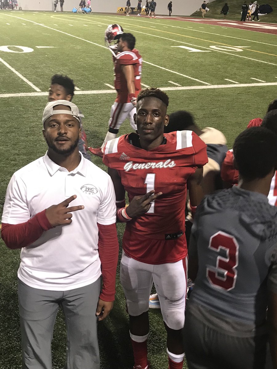 Coach_Chilo's tweet image. My little brothers signing today to continue their educational and athletic careers !!! Proud Coach!! #redtails #DBU #BLOCKONLOCK 🔒🖤