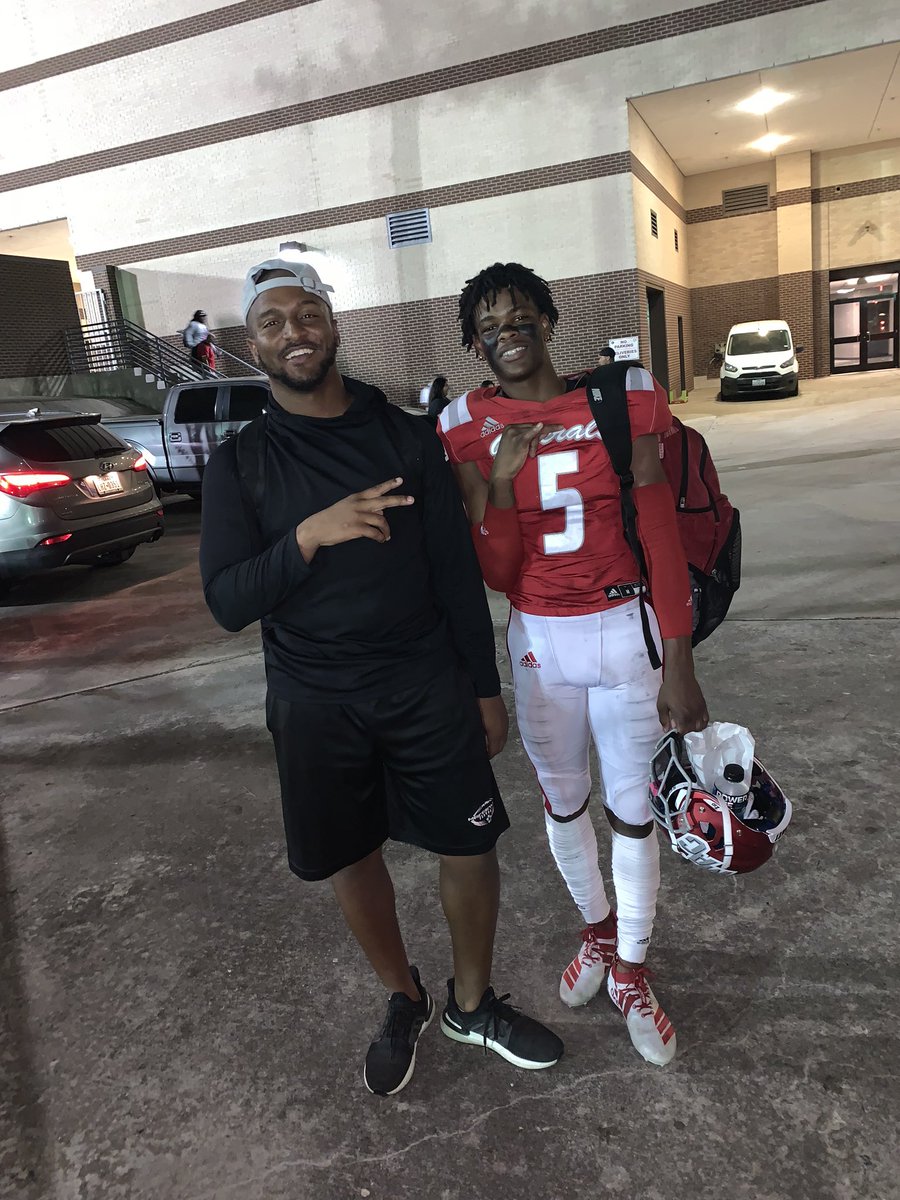 Coach_Chilo's tweet image. My little brothers signing today to continue their educational and athletic careers !!! Proud Coach!! #redtails #DBU #BLOCKONLOCK 🔒🖤