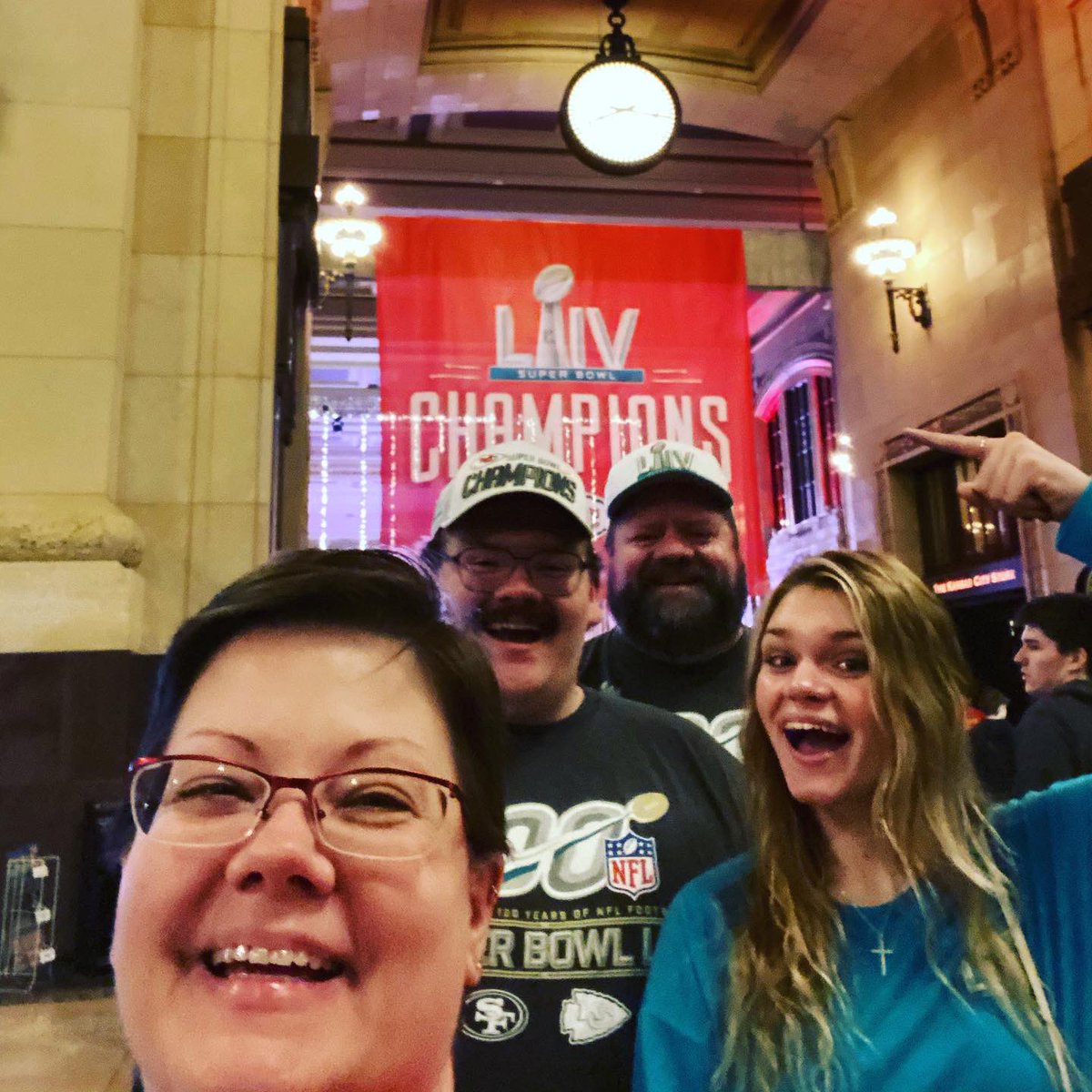 thegabelbagel's tweet photo. Randy Reid EP dropping soon!! 👀👀
Ft. Guac Gabel and The Splash Brothers
#RedSnowDay #ChiefsKingdom #Dynasty https://t.co/TrGgVZaYqo