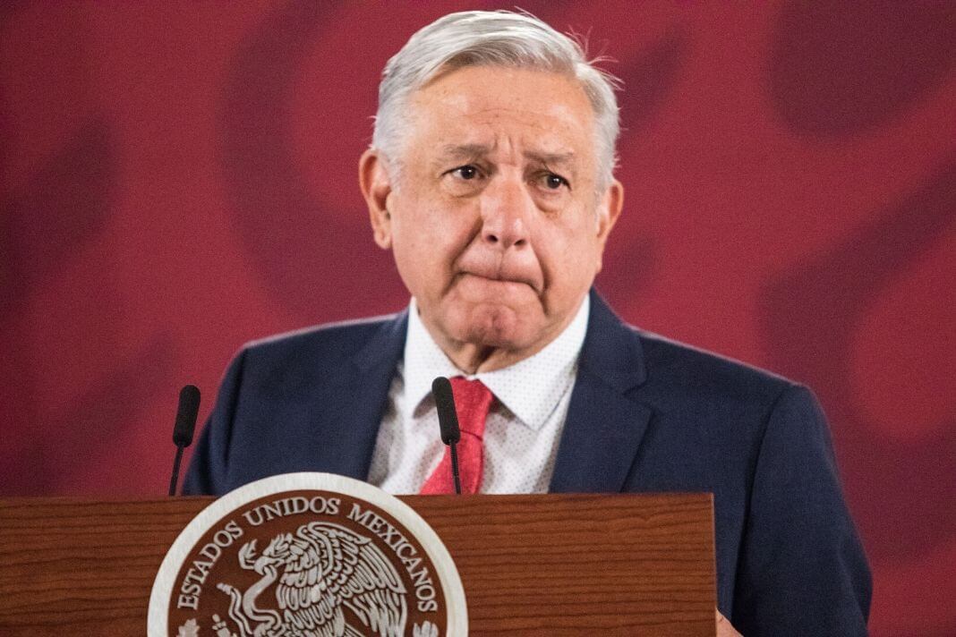 PiperThread's tweet image. Que triste ha de ser ser López de que peleó toda la vida para estar donde está y darse cuenta que no tiene lo mínimo necesario para ser lo que siempre quiso.
Que triste ha de ser saber que no es capaz y que nada cambiará eso.
6/6