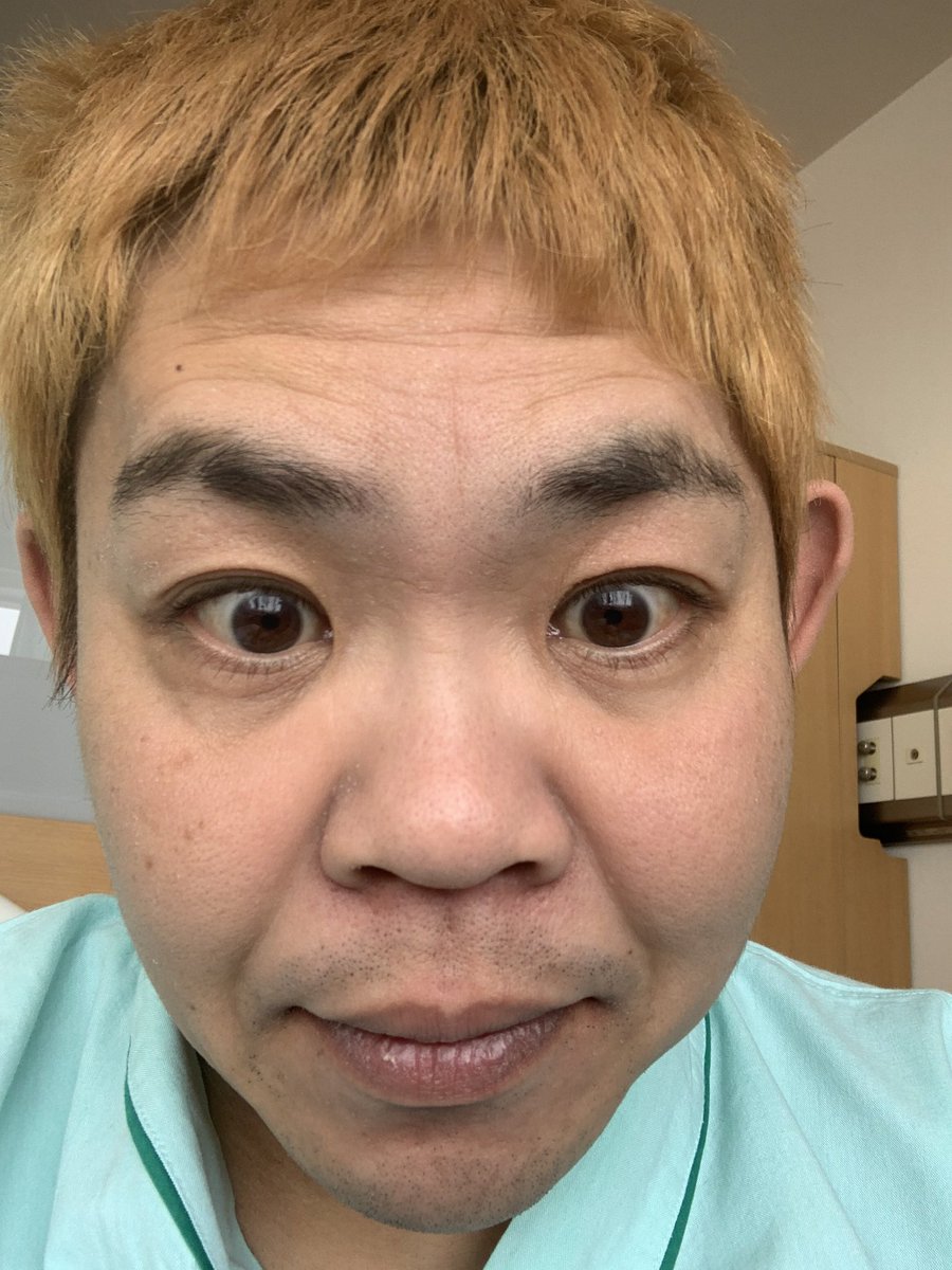 harukaSJP's tweet photo. 予定では昼過ぎから副腎腫瘍(ガン)の手術。ただ、寝起きから低血圧&amp;全���の攣りで体調が最悪。医師曰く一応本日手術はするとのこと
#入院生活 #手術 #副腎腫瘍 #癌 https://t.co/CuGev1IHvj