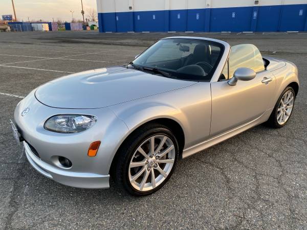 emexfyve's tweet photo. 2008 Mazda Miata MX-5 Hard Top Mint (Sacramento) $8400 - https://t.co/eG6pdorhoU https://t.co/zIqGquzmUj