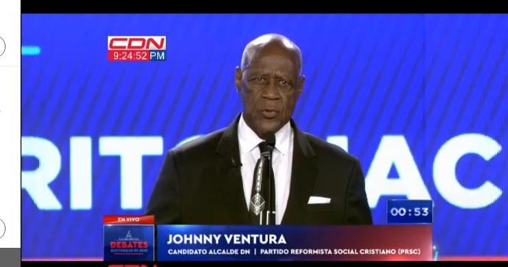 cdn37's tweet photo. #CDNDebate: @JohnnyVentura1  Propone en su gestión implementar el reciclaje, para monetizar la basura y educar a la gente para una ciudad más limpia. https://t.co/ywI1PmOQ5F
