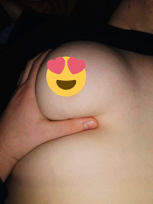 Boyfriend wanted to do a little photo shoot tonight 🤪   $50 and the photos are yours 😈   PayPal: nylam0rris<a href="/tag/goddess"class="tags"><span>#goddess</span></a><a href="/tag/feet"class="tags"><span>#feet</span></a><a href="/tag/find"class="tags"><span>#find</span></a><a href="/tag/worship"class="tags"><span>#worship</span></a><a href="/tag/findom"class="tags"><span>#findom</span></a><a href="/tag/paypig"class="tags"><span>#paypig</span></a>