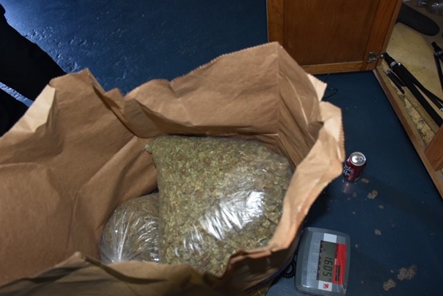 CAcannabisdept's tweet photo. The BCC and DCA’s Cannabis Enforcement Unit today announced enforcement action on three unlicensed #cannabis retailers operating in Bakersfield.

The combined value of illegal cannabis products and #vape cartridges seized from these unlicensed operators totaled over $660,000. https://t.co/fQMuCjWrqW