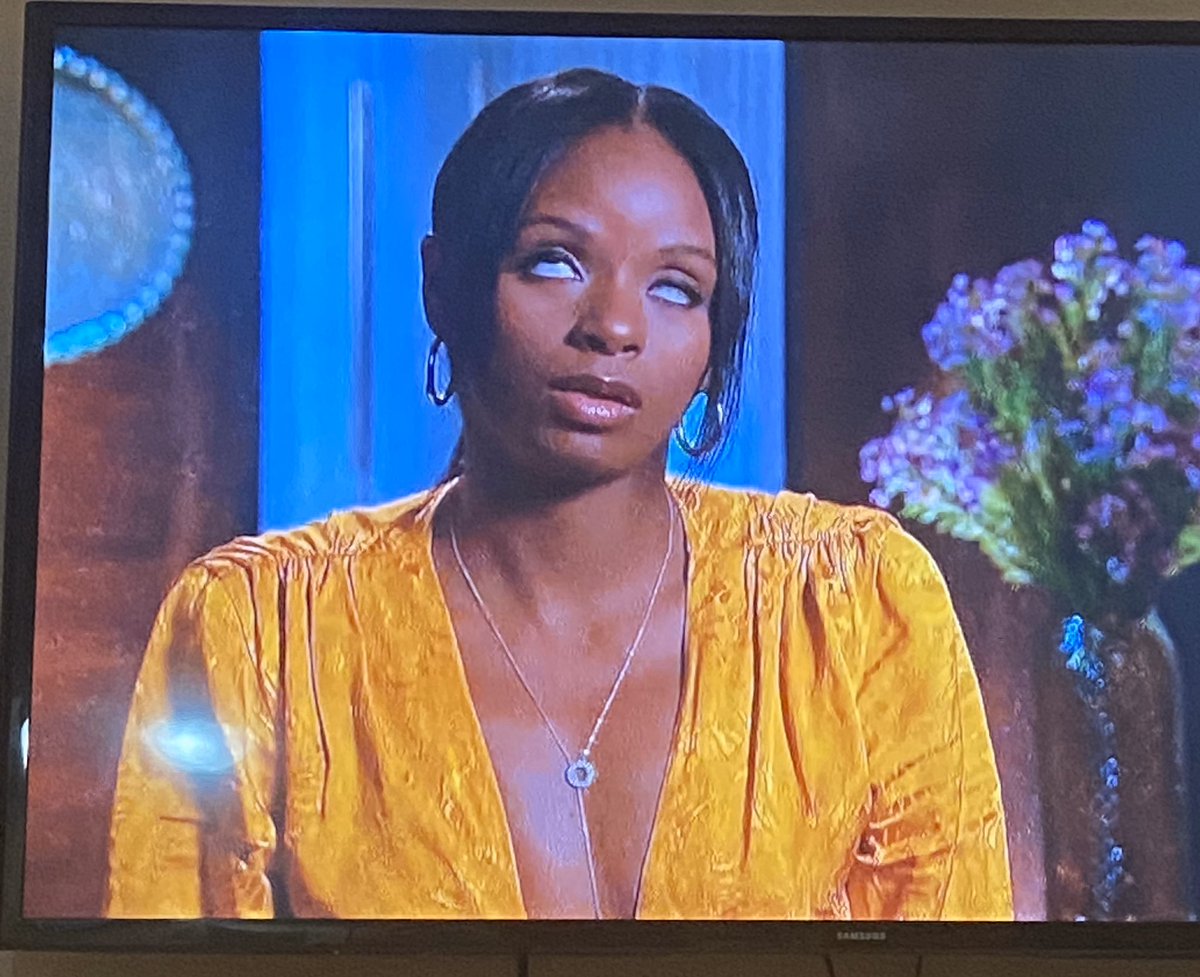 BOKeTEBABy's tweet photo. This whole dang season so far #TheBachelor https://t.co/VNPsLqU0iS