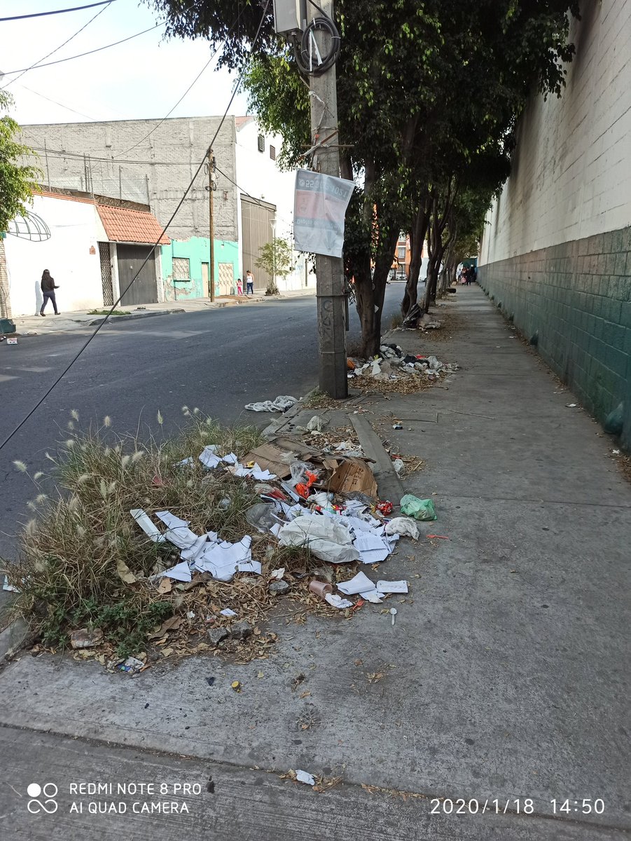 dark_devilIT's tweet image. @IztacalcoAl Me pueden ayudar a retirar todos estos desechos en Av Sur 2 en la agrícola Oriental.