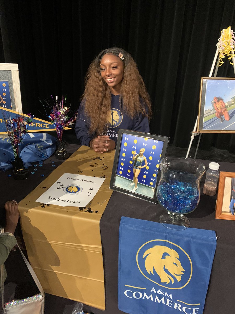 onlydarnee's tweet image. A lion sleeps in the heart of a brave one 🦁💙