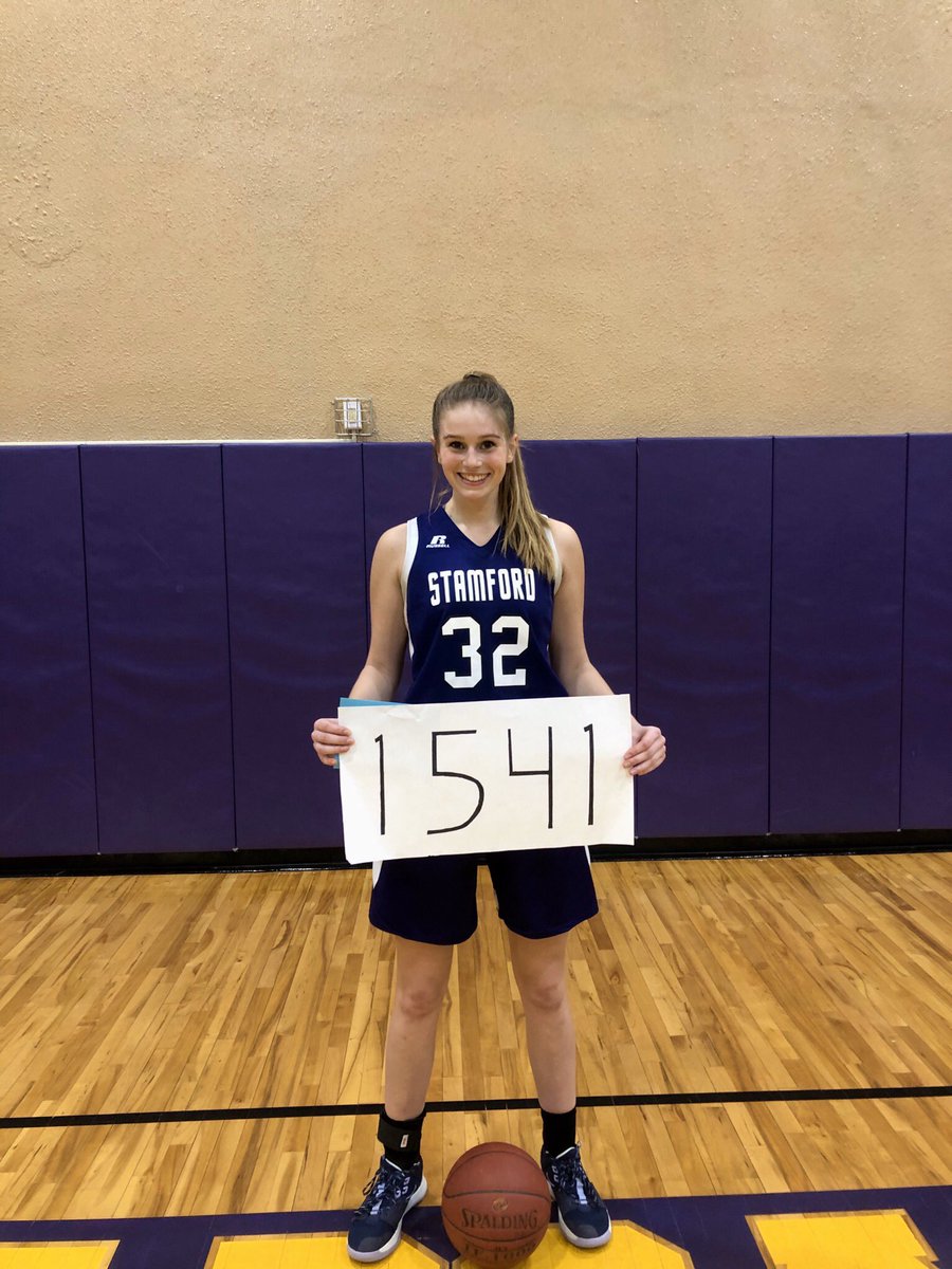 MelanieHoyt32's tweet photo. I’d like to thank my teammates and coaches for helping me reach such a great accomplishment in passing Liz McGrail’s all time leading scoring record of 1,540 points. Thank you Liz for setting such a great milestone and being there to congratulate me in this moment!! https://t.co/mvKAbYVTqQ