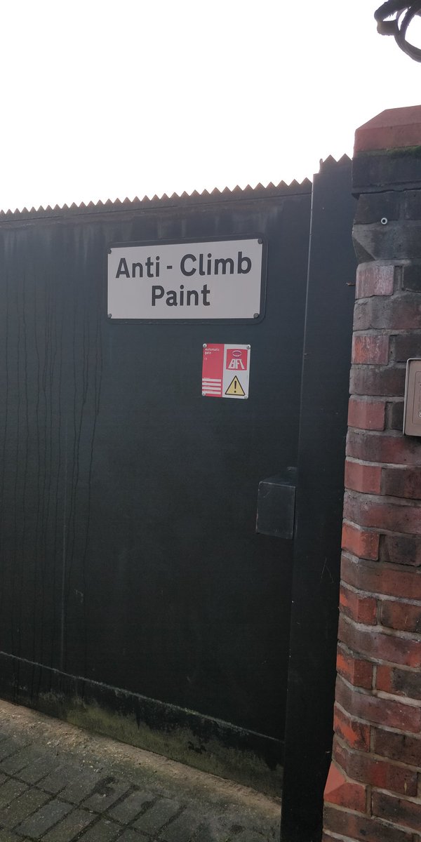 I had absolutely no intention of climbing this fence. But now it's challenging me....