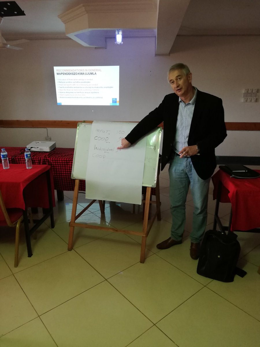 MarnixSanderse's tweet photo. @Agriterra assessment of 6 farmer coops in Iringa and Njombe regions, Tanzania, to become reliable suppliers of green beans, snowpeas and avocadoes to the EAT-FRESH project funded through SDGP @RVO_Nederland. Farmers are ready to invest, @agriterra ready to strengthen the coops https://t.co/clMO8cY4pN