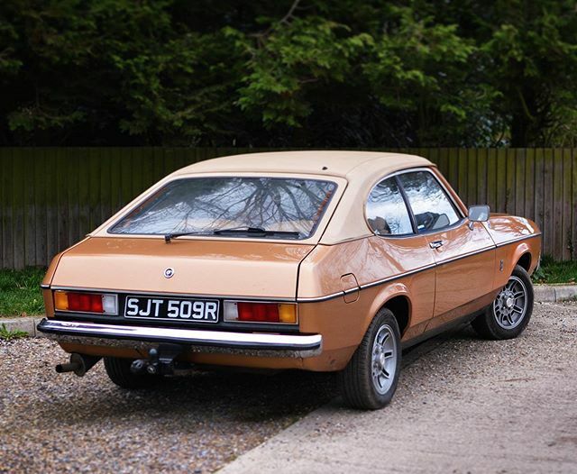 AMorrisDesign's tweet photo. Proper retro colour scheme on this #fordcaprimk2 . . .
.
~//~
.
#fordcapri #broadspeed #ford #perana #classiccar #classicford #fastford #fordrs #motorsport #historicracing #historicmotorsport #rsford #motorsports . . .
.
~//~
.
@forduk @ford @fordperform… https://t.co/aNtMyuogWw https://t.co/wawohz4VSd
