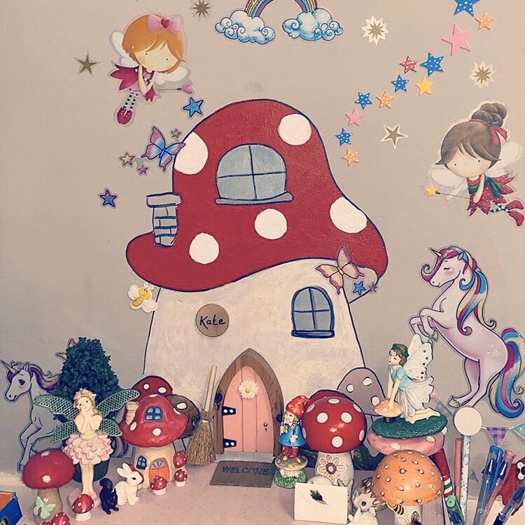 We are just amazed by the creativity and sheer magic of so many fairy homes, and this is definitely one of our favourites!! ❤️✨ What a lucky fairy! Well done to kraftykat78 on insta! 😍🍄