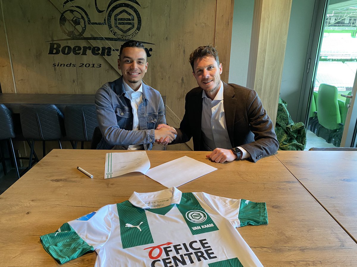 Daniël van Kaam heeft zijn aflopende contract bij <a href="/fcgroningen/">FC Groningen</a> met 3,5 jaar verlengd tot en met juni 2023. Gefeliciteerd Daniël!
Lees zijn reactie op soccervision.nl