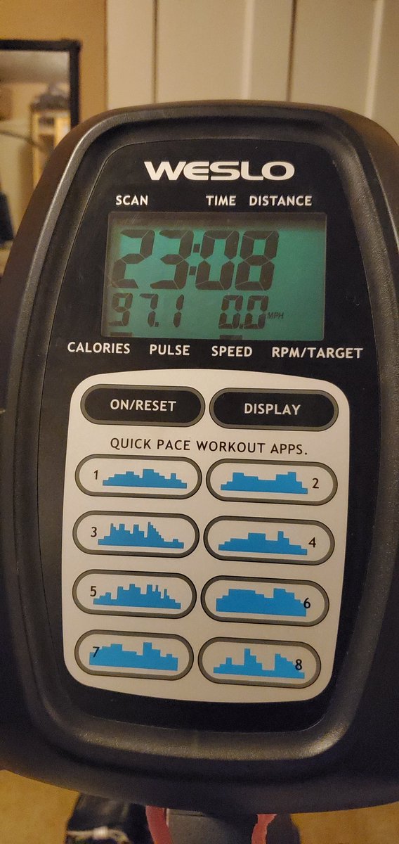 AttyFreeJ's tweet image. Got it in today. Hitting the weights again, busting though this plateau and recovering from Superbowl! 11lbs down #20lbs less