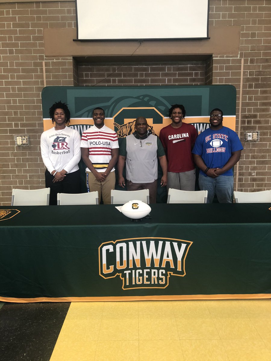 ConwayTigersFB's tweet image. Extremely proud of these guys. They excelled in the classroom and on the field / court. Congratulations Tigers! #CollegeBound
