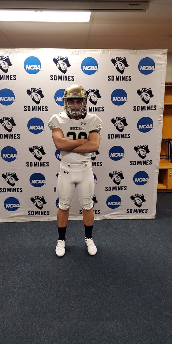 JayHorning2's tweet photo. I would first  like to thank my parnets and coaches for helping get to where I'm at today. I wouldn't be able to do this without them. 
I'm excited to continue my football and educational career @SDMinesFootball https://t.co/KfCHdvouFM