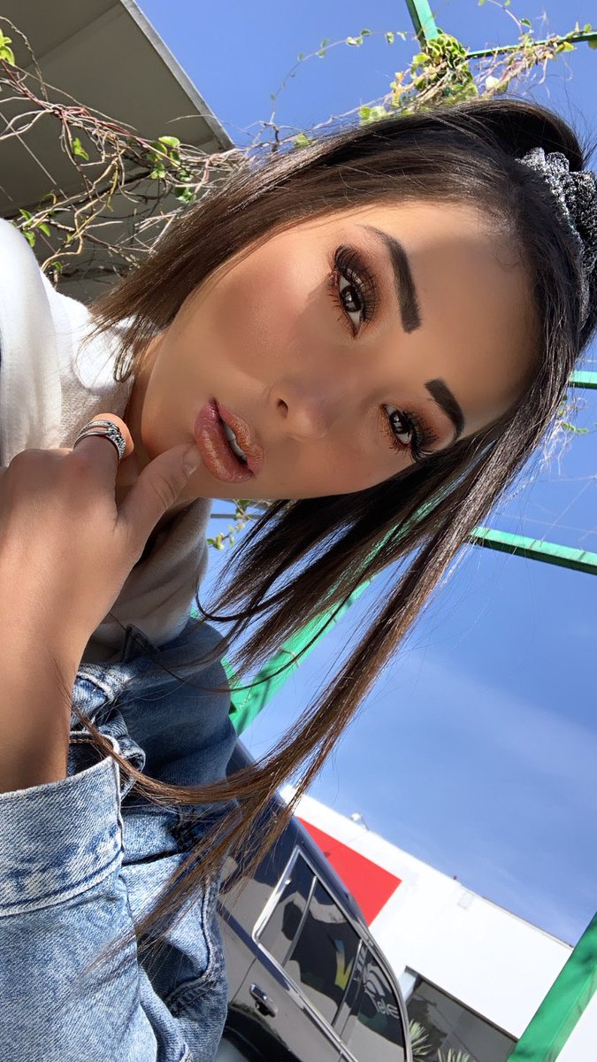 Daanikmichell's tweet photo. Ven♥️🙇🏻‍♀️ https://t.co/h5XvCUJph6