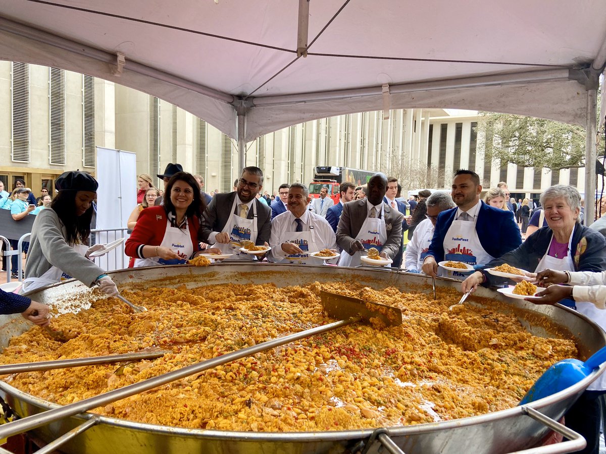In Tallahassee for #DadeDays at the annual paella fest and meeting with Florida Legislators to advocate for important issues that impact @MiamiDadeCounty!