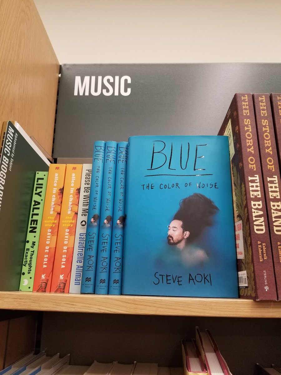 DanielPaisner's tweet photo. when your book is not shelved properly...
#Blue #TheColorOfNoise @steveaoki #memoir #amwriting #amghostwriting #amreshelving #edm https://t.co/OXHN0a1BHM